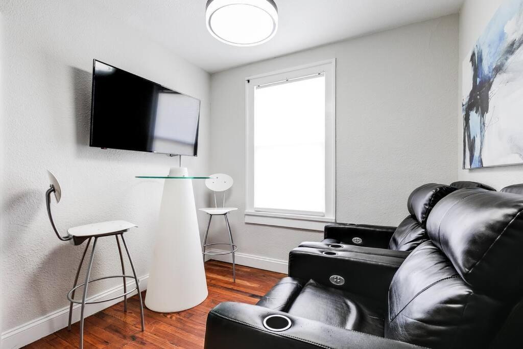 شقة Charming, Happy 1-Bed Oasis: Rva Retreat Awaits! ريتشموند المظهر الخارجي الصورة